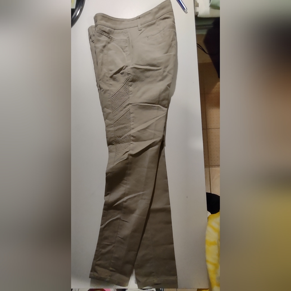 APT Kaki Pants